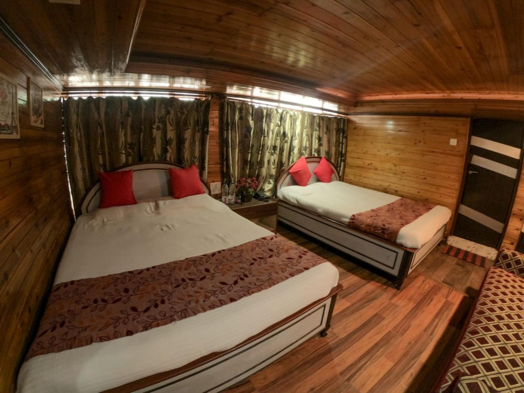 Grg Broadway Mall Road Darjeeling By Royal Collection Hotel المظهر الخارجي الصورة